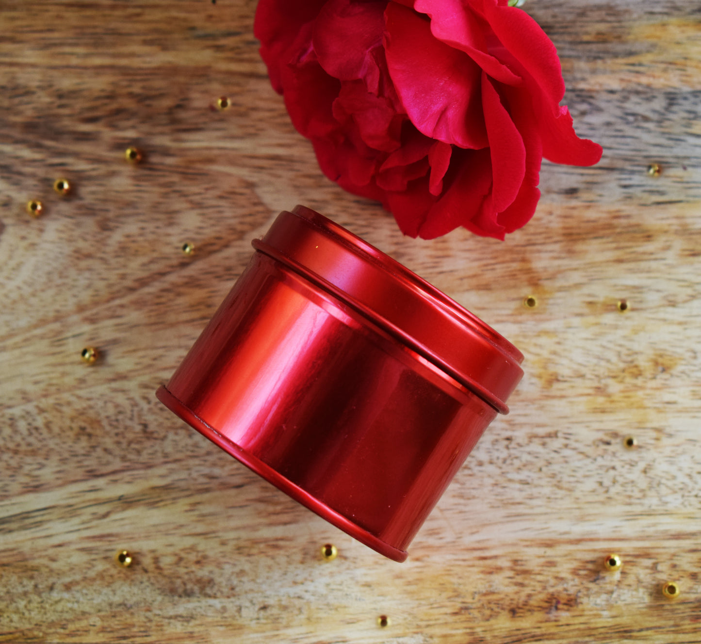 Red Tin with lid  100 ml