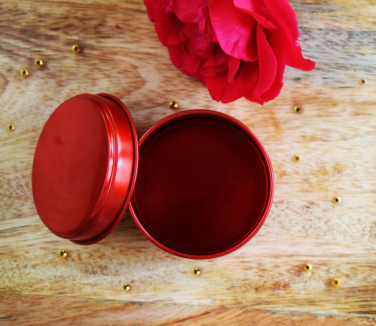 Red Tin with lid  100 ml